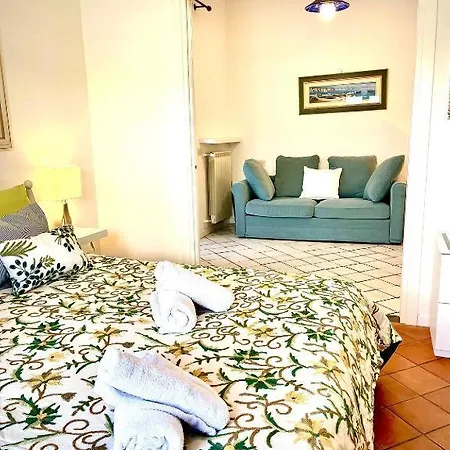 Relais Fontania 招待所 加埃塔